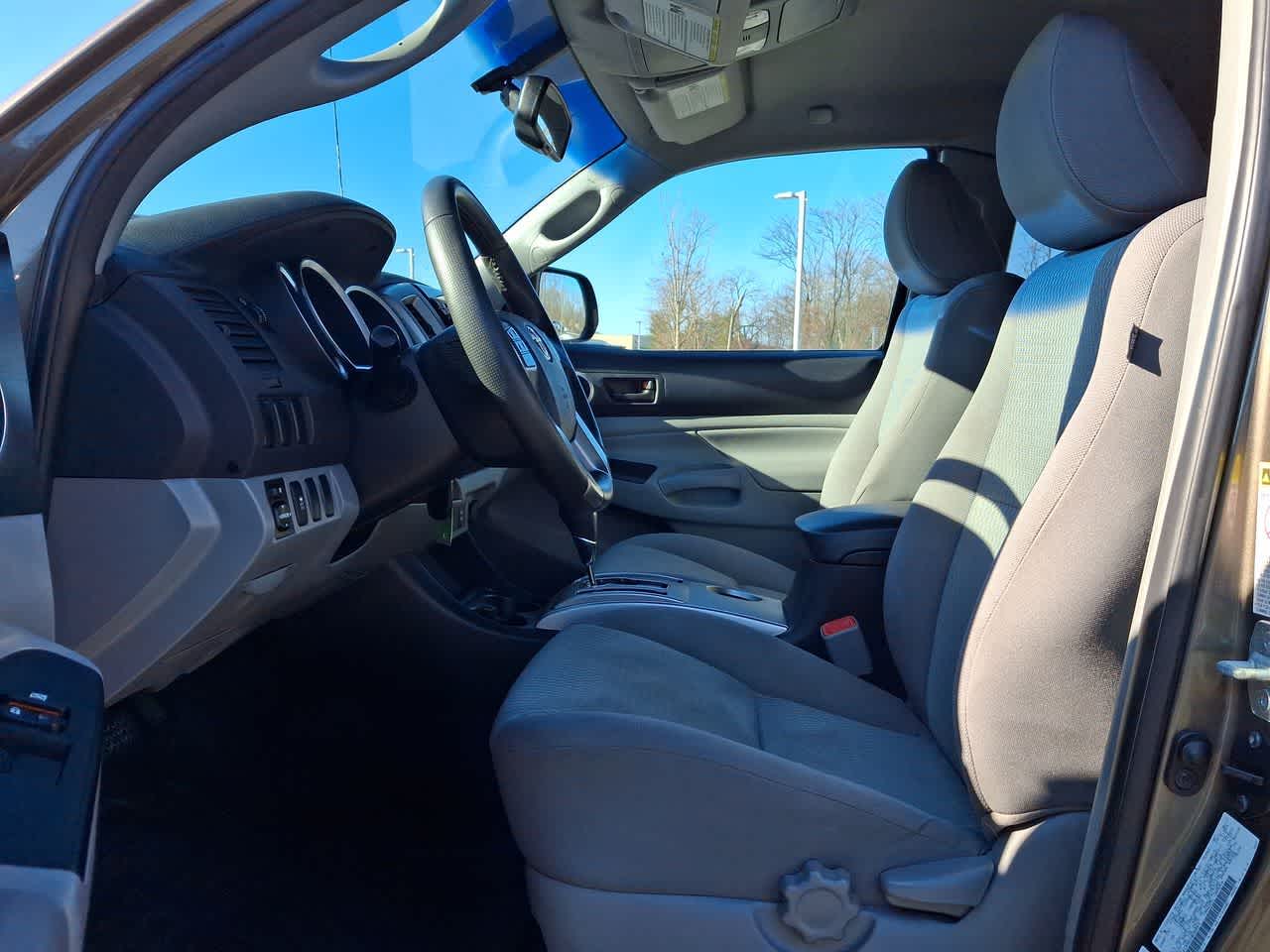 Thumbnail: 2013 Toyota Tacoma - 17