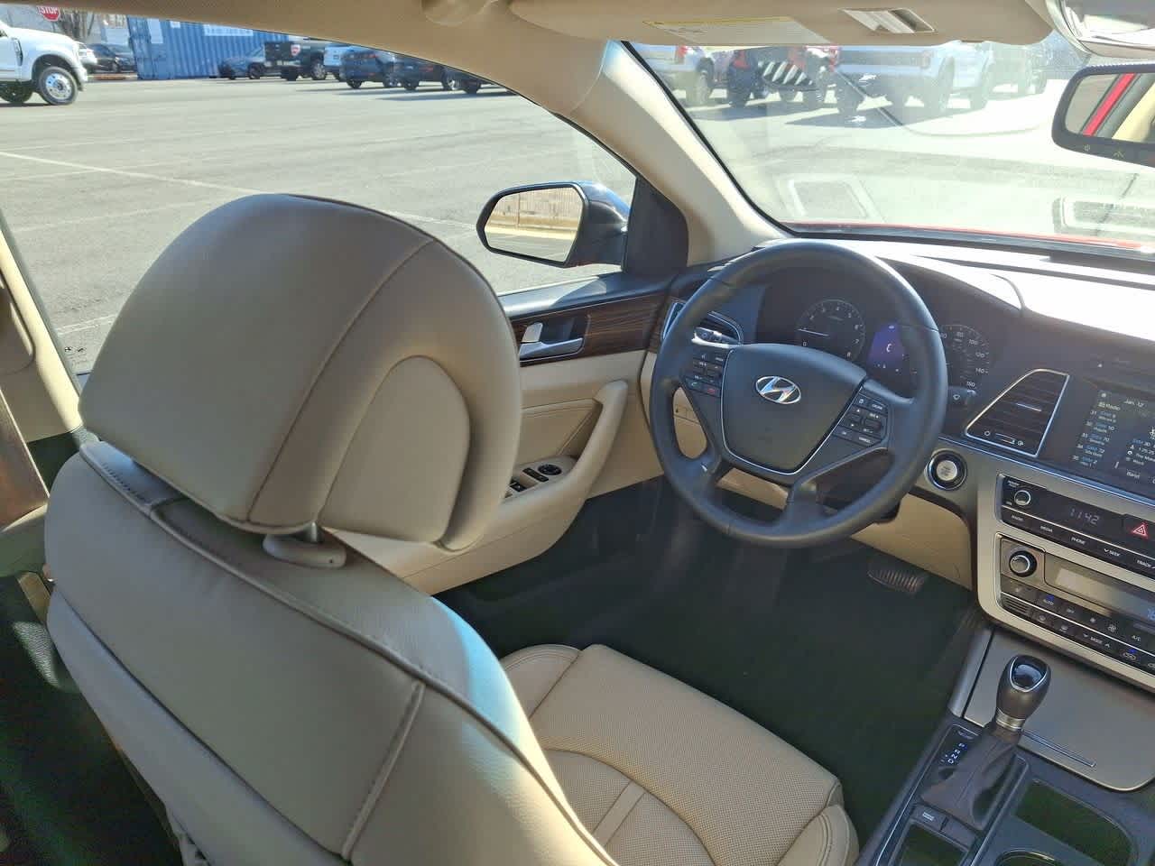 Thumbnail: 2017 Hyundai Sonata - 15