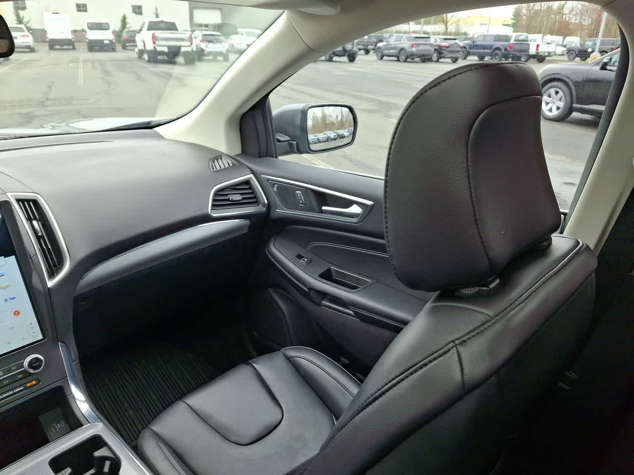 Thumbnail: 2021 Ford Edge - 11