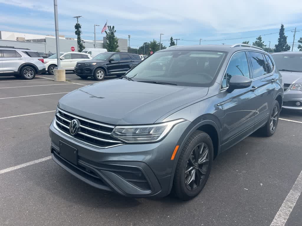 Thumbnail: 2024 Volkswagen Tiguan - 1