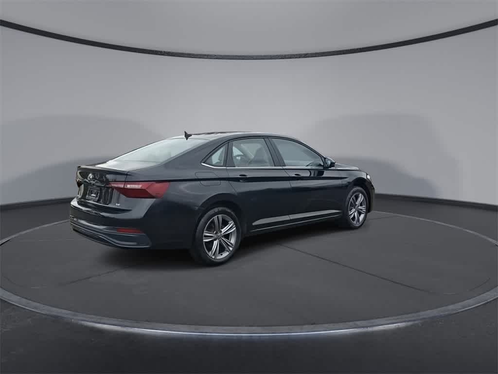 Thumbnail: 2023 Volkswagen Jetta - 8