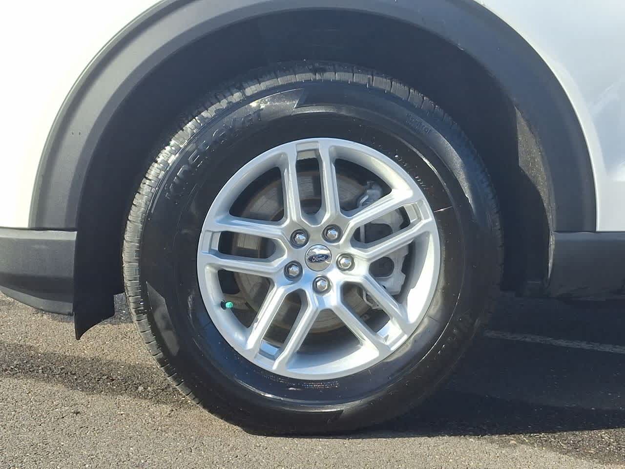 Thumbnail: 2025 Ford Explorer - 29