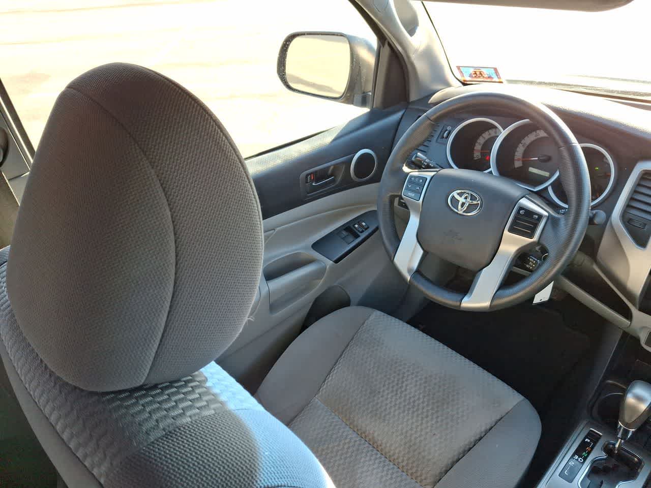 Thumbnail: 2013 Toyota Tacoma - 15