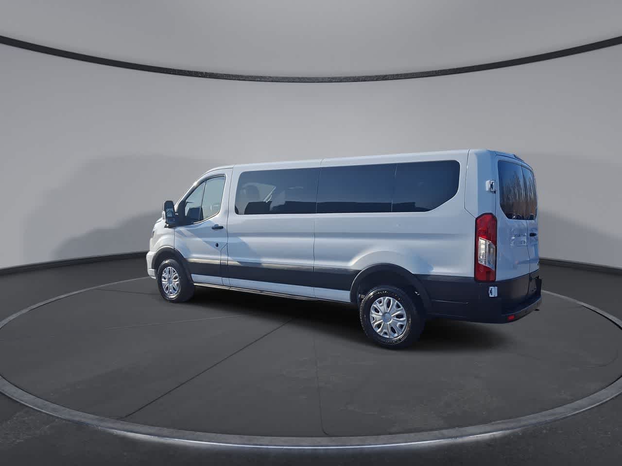 Thumbnail: 2023 Ford Econoline - 6