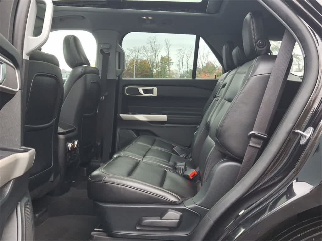 Thumbnail: 2020 Ford Explorer - 26