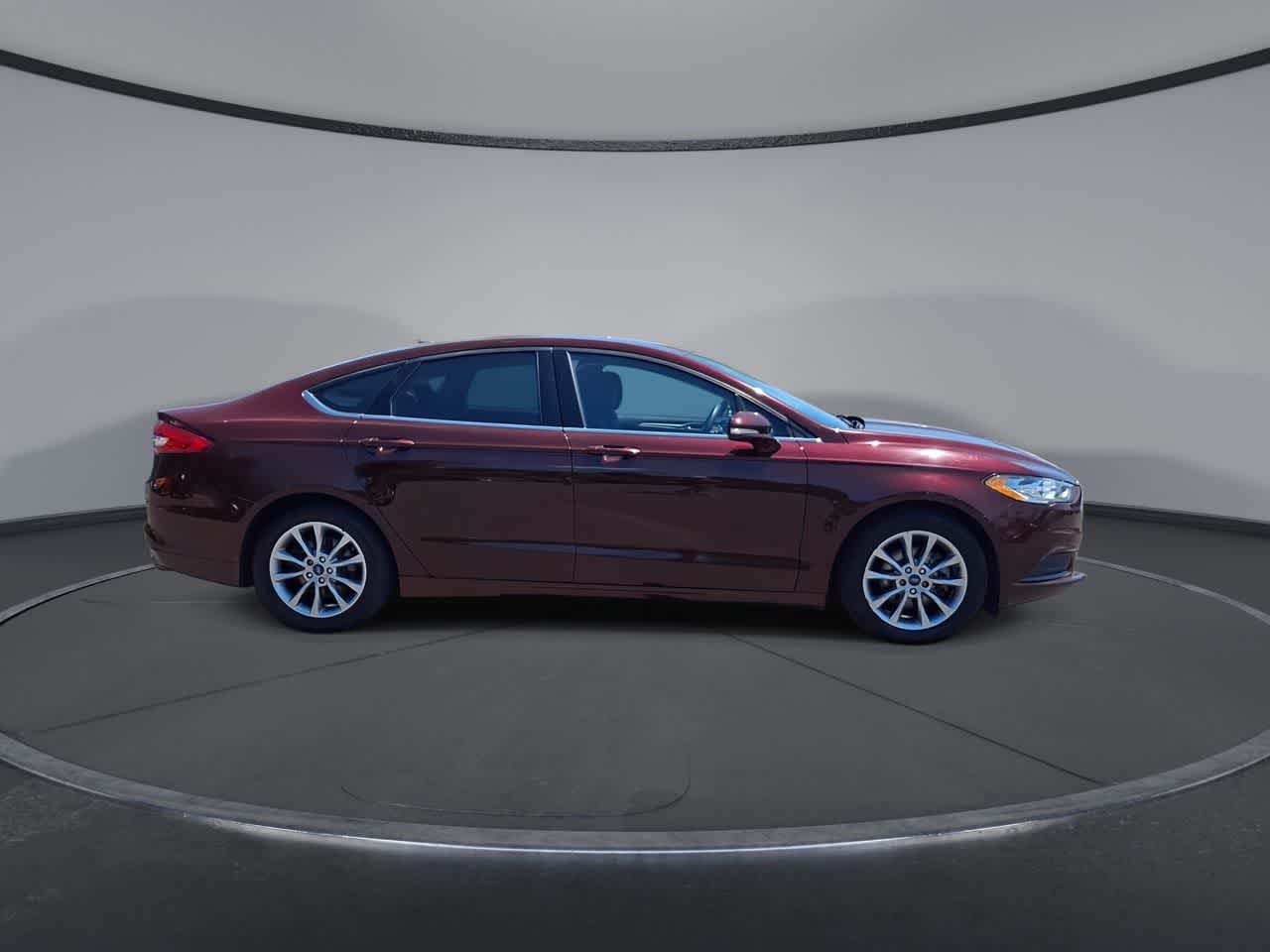 Thumbnail: 2017 Ford Fusion - 9