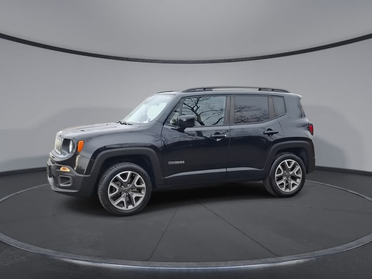 Thumbnail: 2017 Jeep Renegade - 4