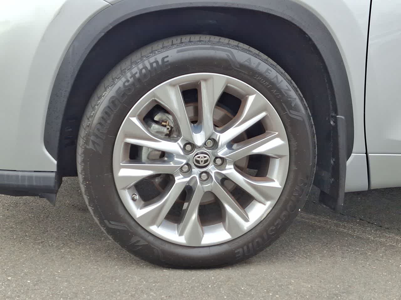 Thumbnail: 2021 Toyota Highlander - 29