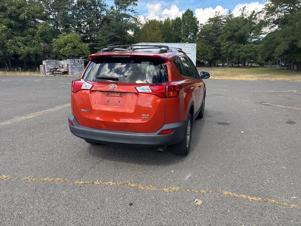 Thumbnail: 2015 Toyota RAV4 - 20