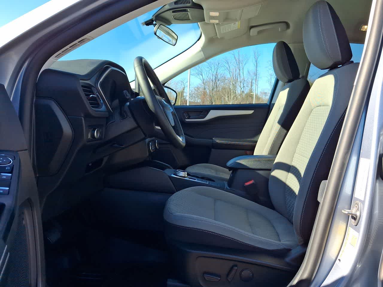 Thumbnail: 2022 Ford Escape - 17