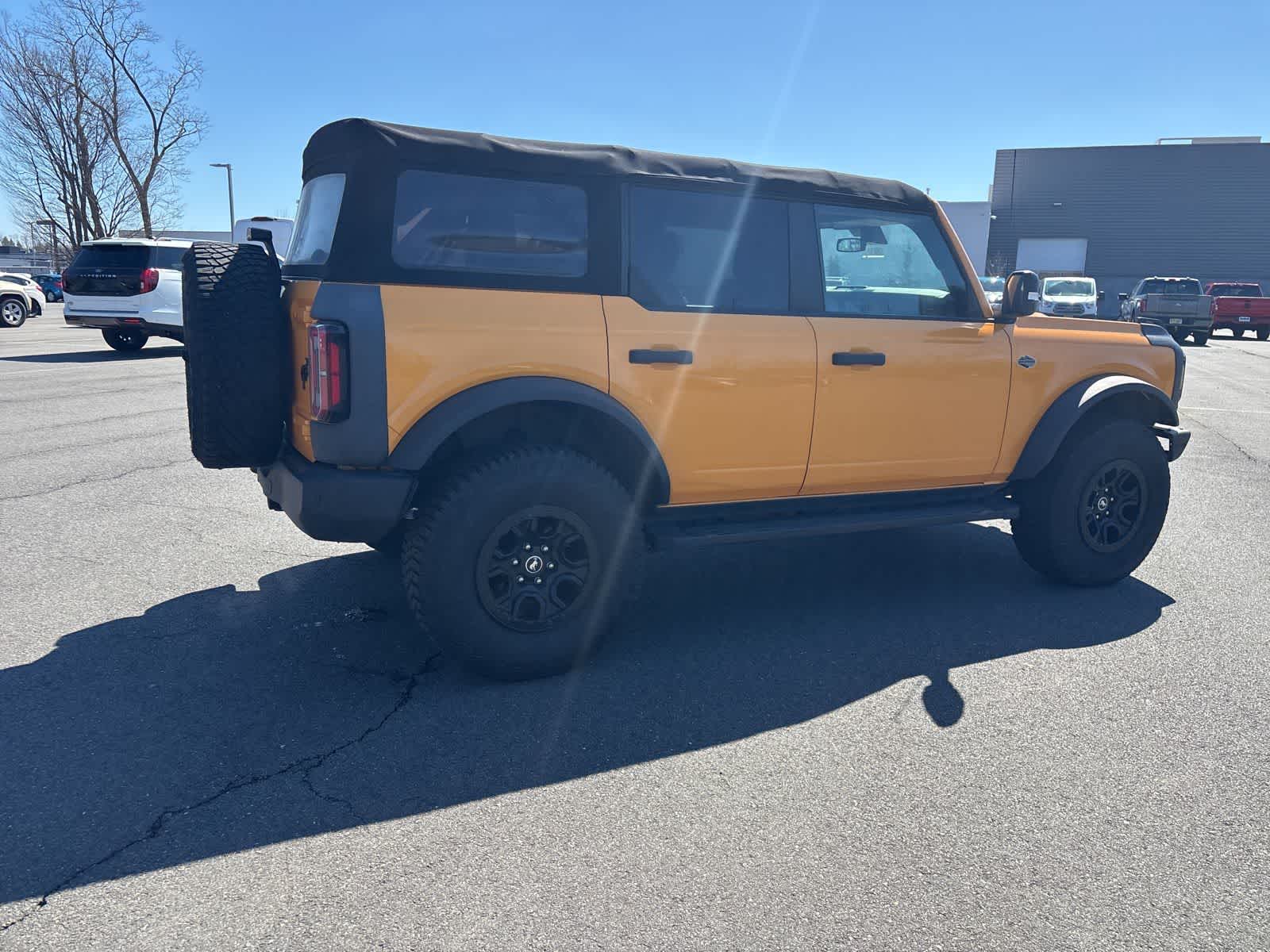 Thumbnail: 2022 Ford Bronco - 14