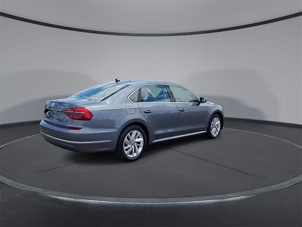 Thumbnail: 2018 Volkswagen Passat - 8