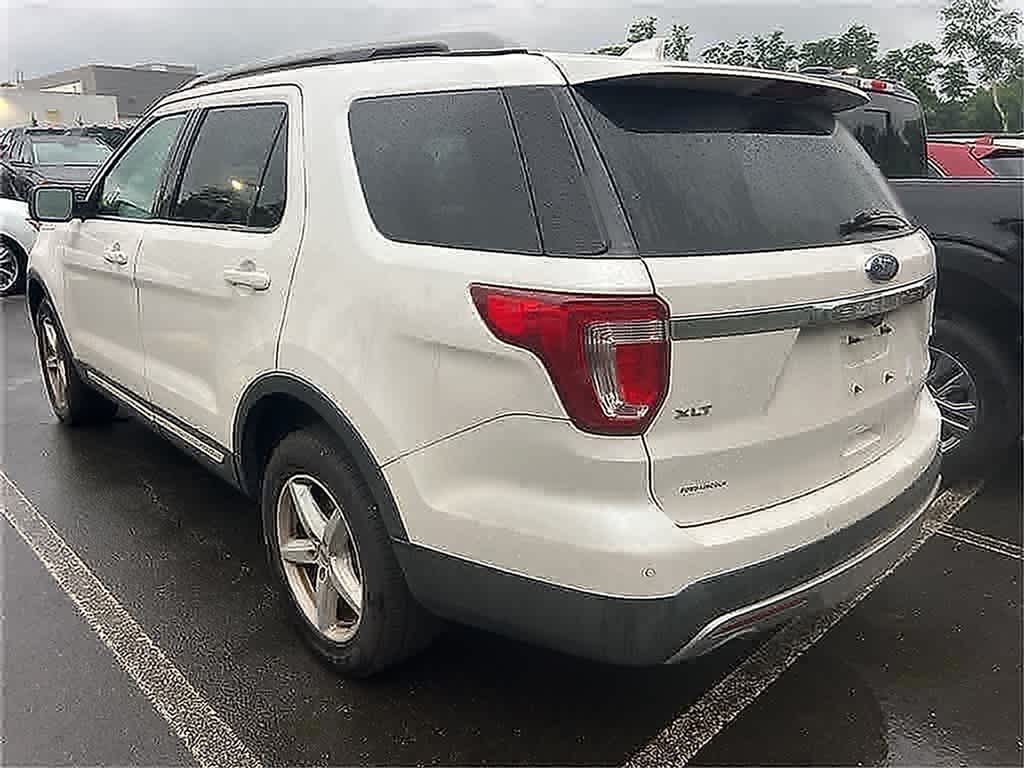 Thumbnail: 2017 Ford Explorer - 8