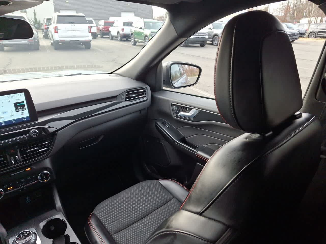 Thumbnail: 2023 Ford Escape - 10