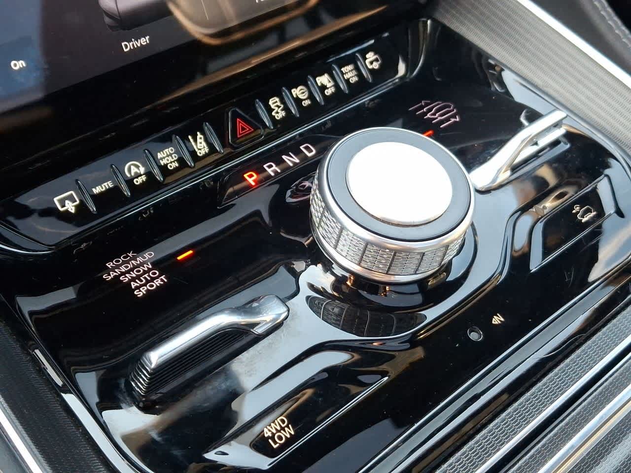 Thumbnail: 2024 Jeep Grand Wagoneer L - 18