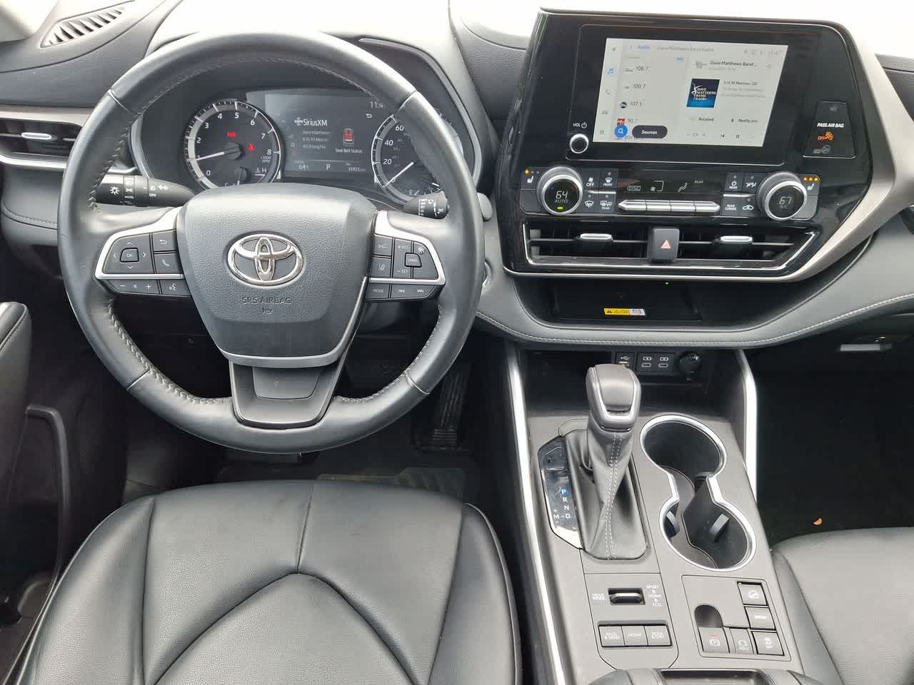 Thumbnail: 2023 Toyota Highlander - 27