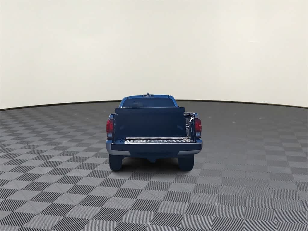 Thumbnail: 2022 Toyota Tacoma - 7