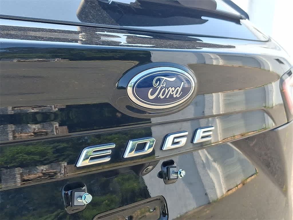 Thumbnail: 2023 Ford Edge - 28