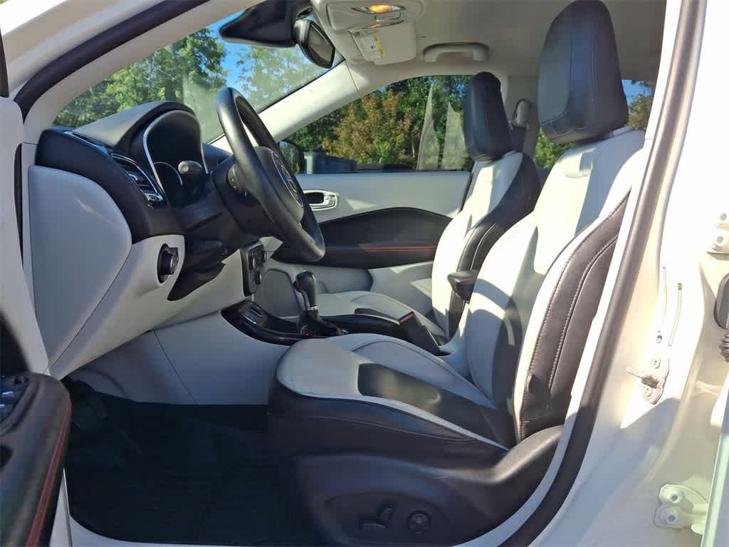 Thumbnail: 2018 Jeep Compass - 17