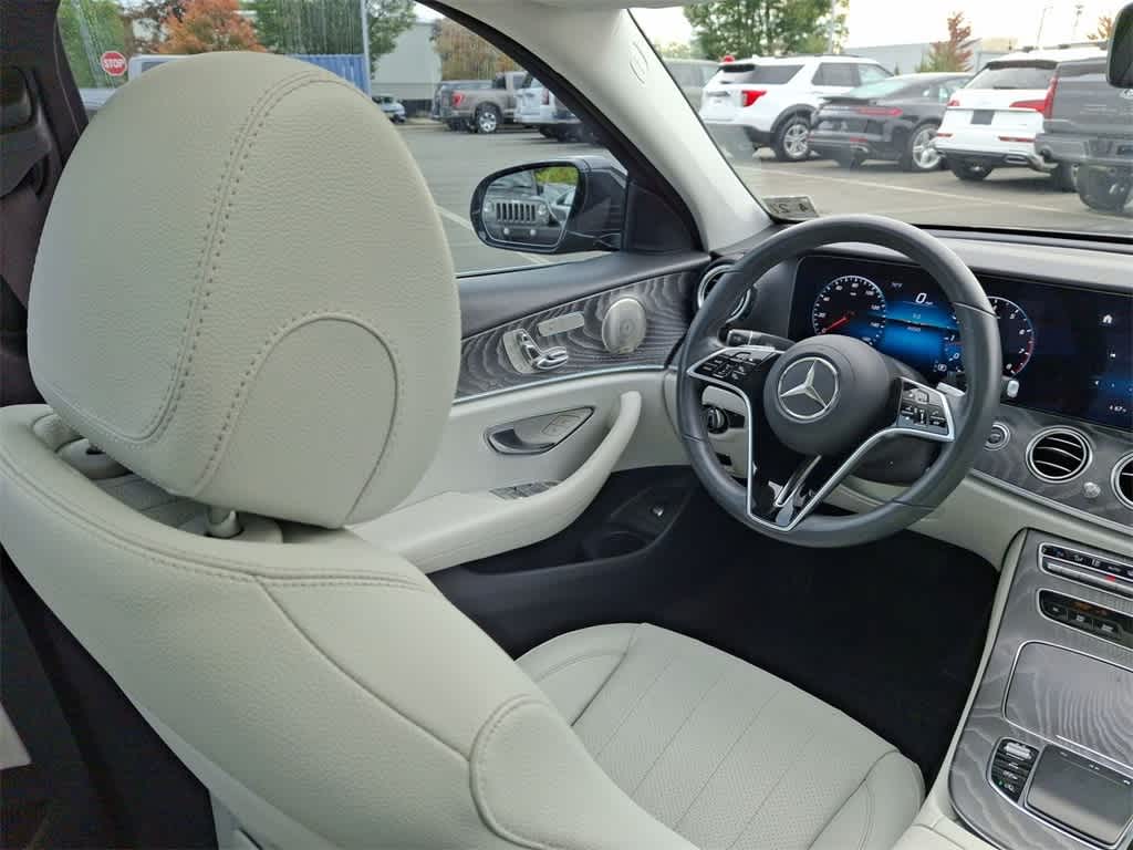 Thumbnail: 2022 Mercedes-Benz E-Class - 15