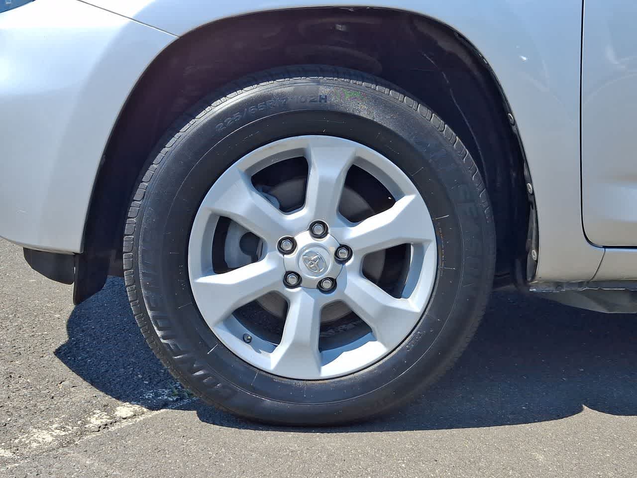Thumbnail: 2012 Toyota RAV4 - 29