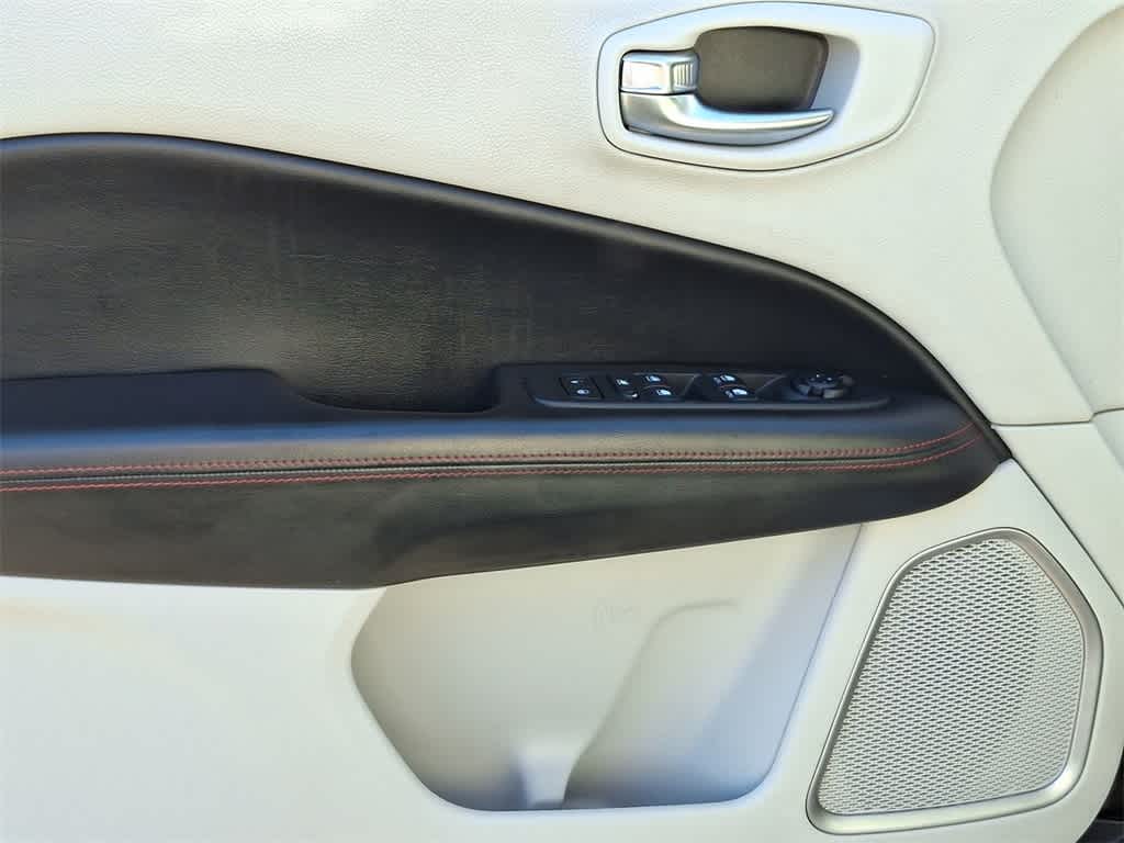 Thumbnail: 2018 Jeep Compass - 16