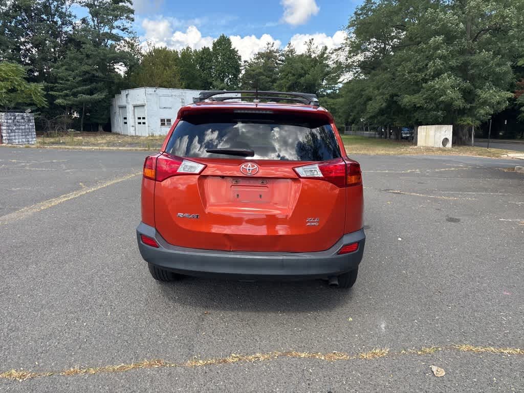 Thumbnail: 2015 Toyota RAV4 - 21