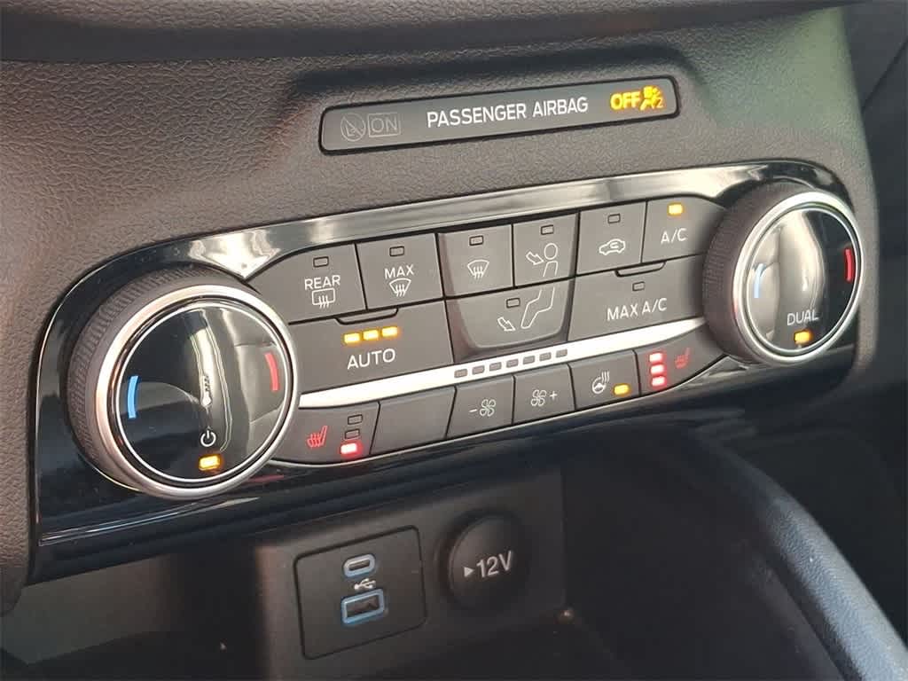 Thumbnail: 2022 Ford Escape - 25