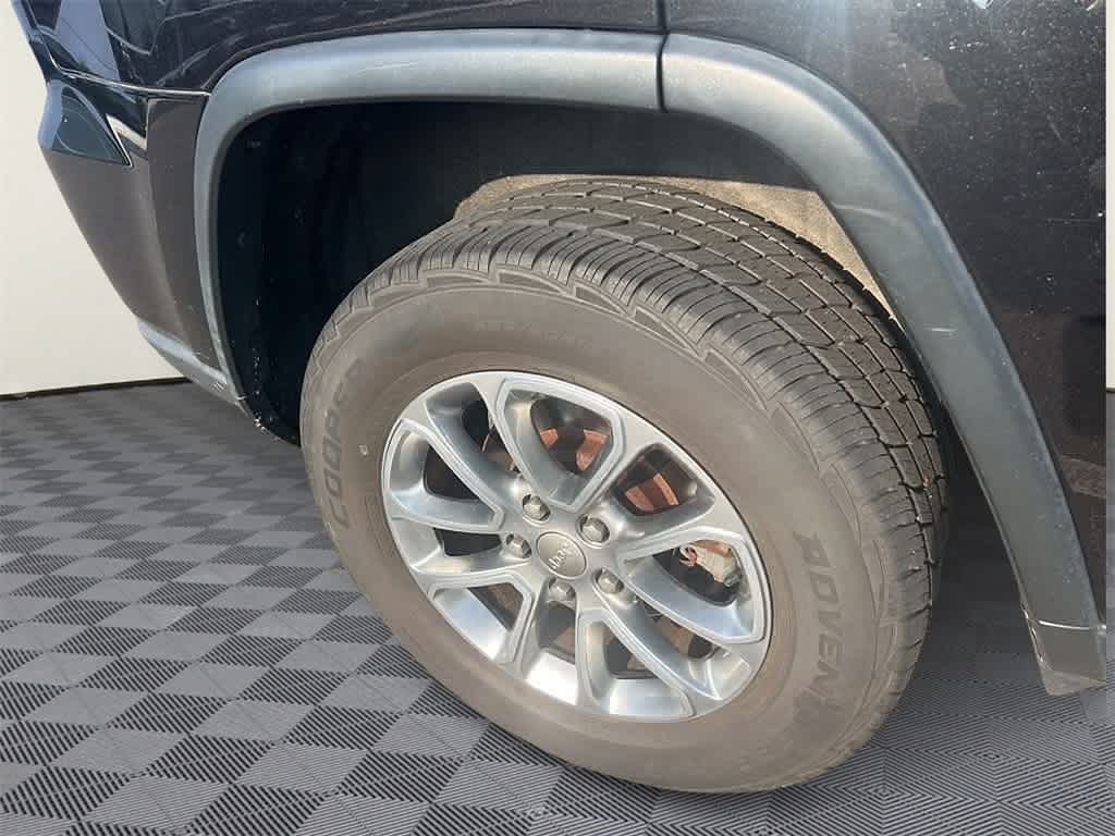 Thumbnail: 2015 Jeep Grand Cherokee - 5