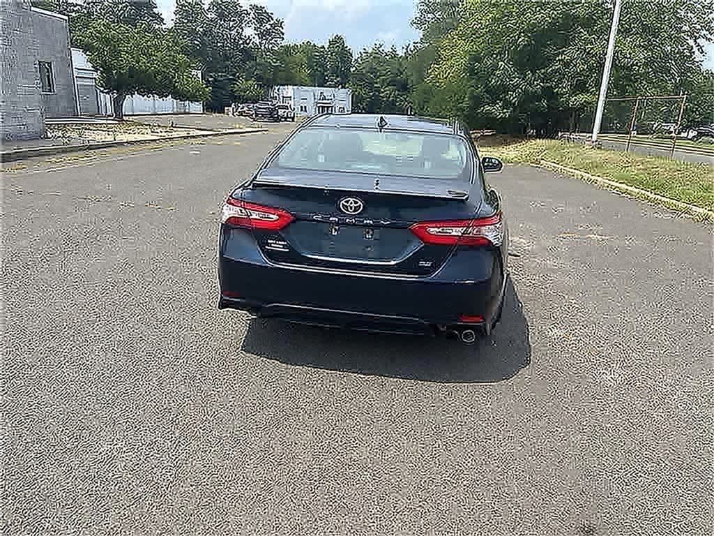 Thumbnail: 2019 Toyota Camry - 19