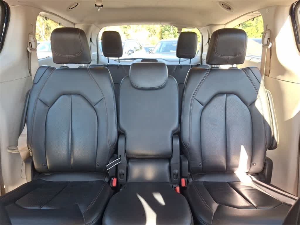 Thumbnail: 2019 Chrysler Pacifica - 13