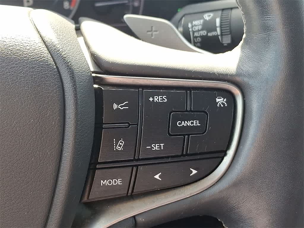Thumbnail: 2019 Lexus ES - 24