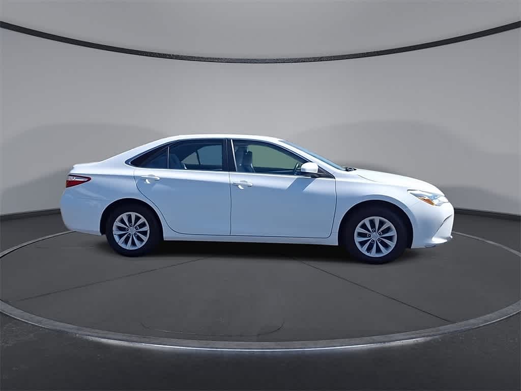Thumbnail: 2015 Toyota Camry - 9