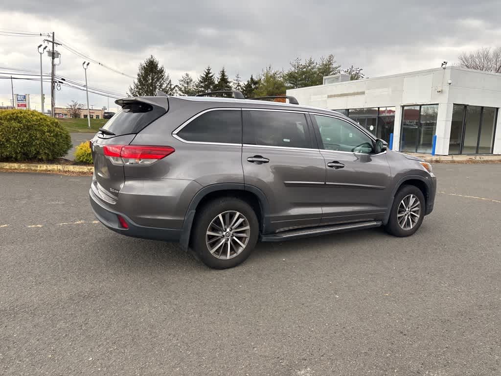 Thumbnail: 2018 Toyota Highlander - 13