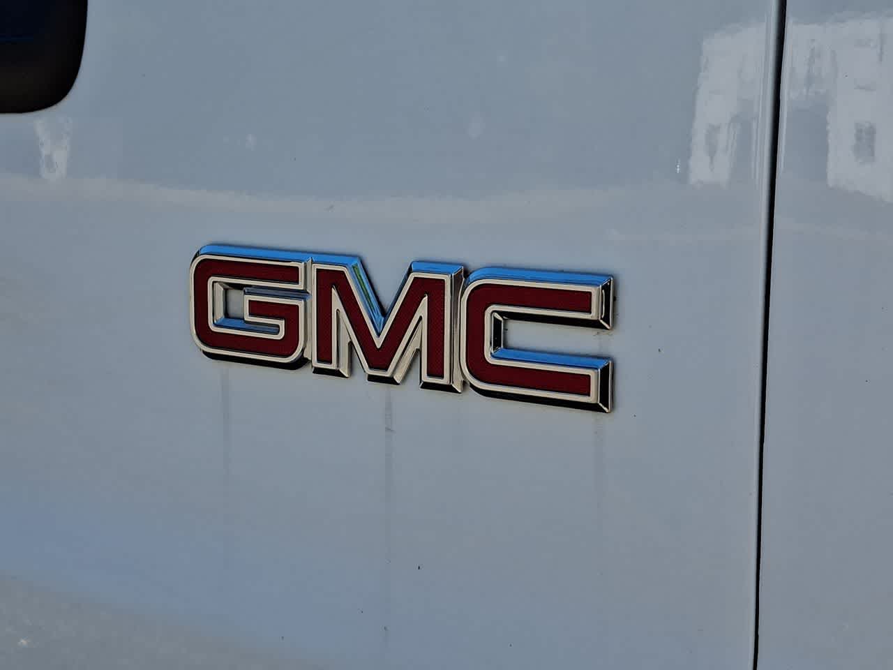 Thumbnail: 2019 GMC Savana - 27
