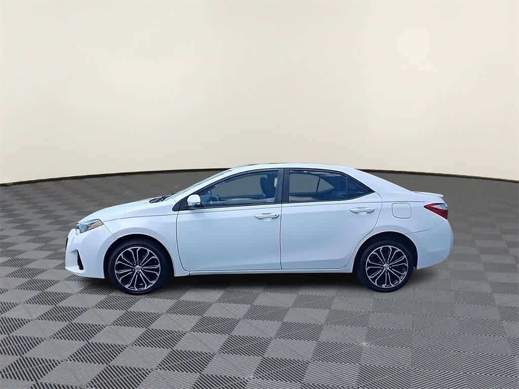 Thumbnail: 2015 Toyota Corolla - 5