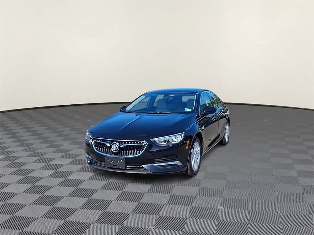 Thumbnail: 2018 Buick Regal - 3
