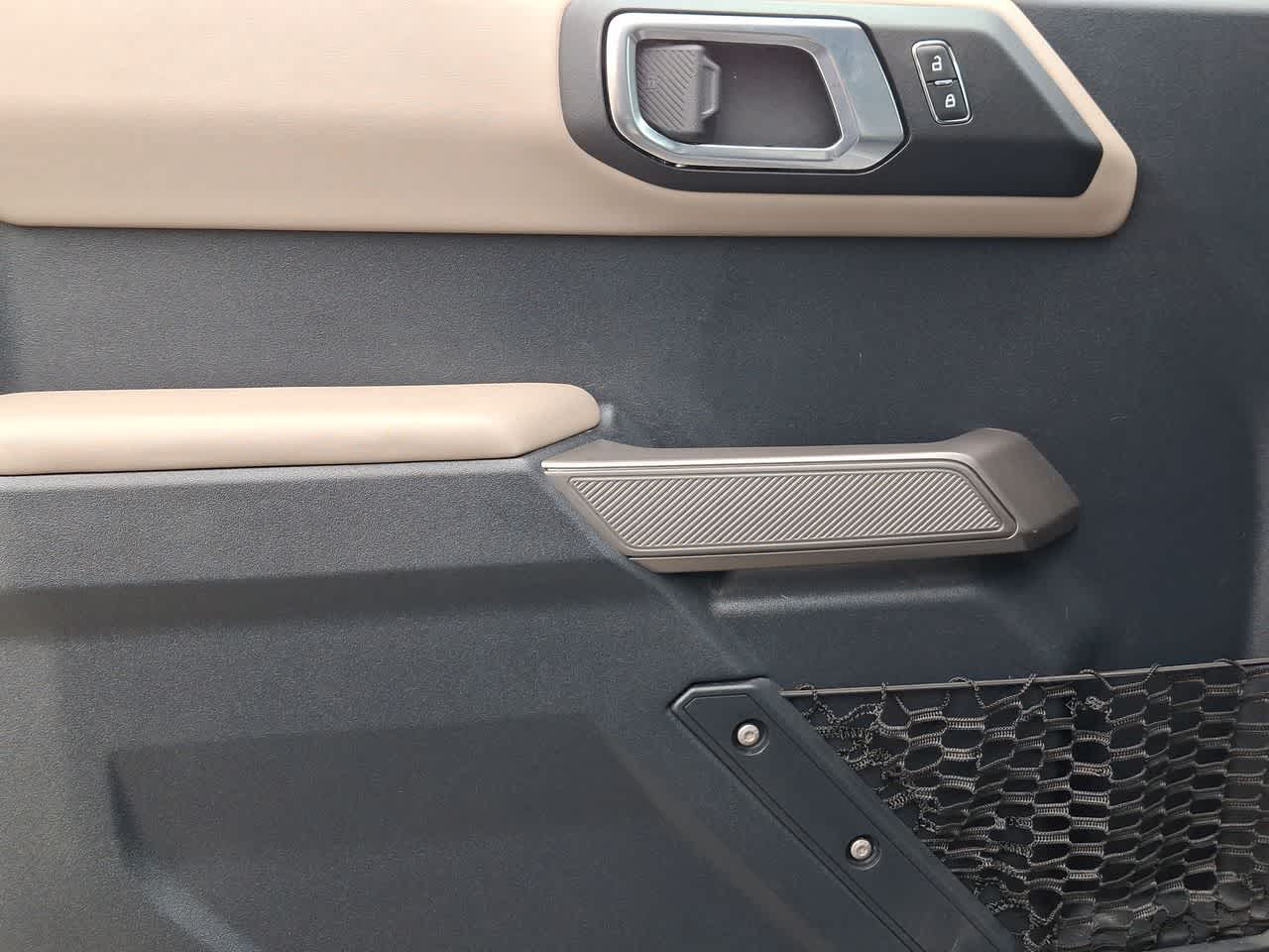 Thumbnail: 2022 Ford Bronco - 16