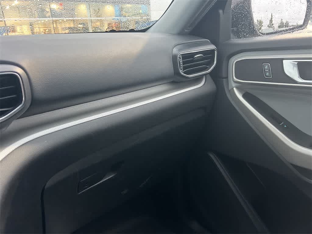 Thumbnail: 2022 Ford Explorer - 23