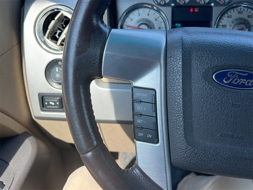 2009 Ford Econoline E-150 16