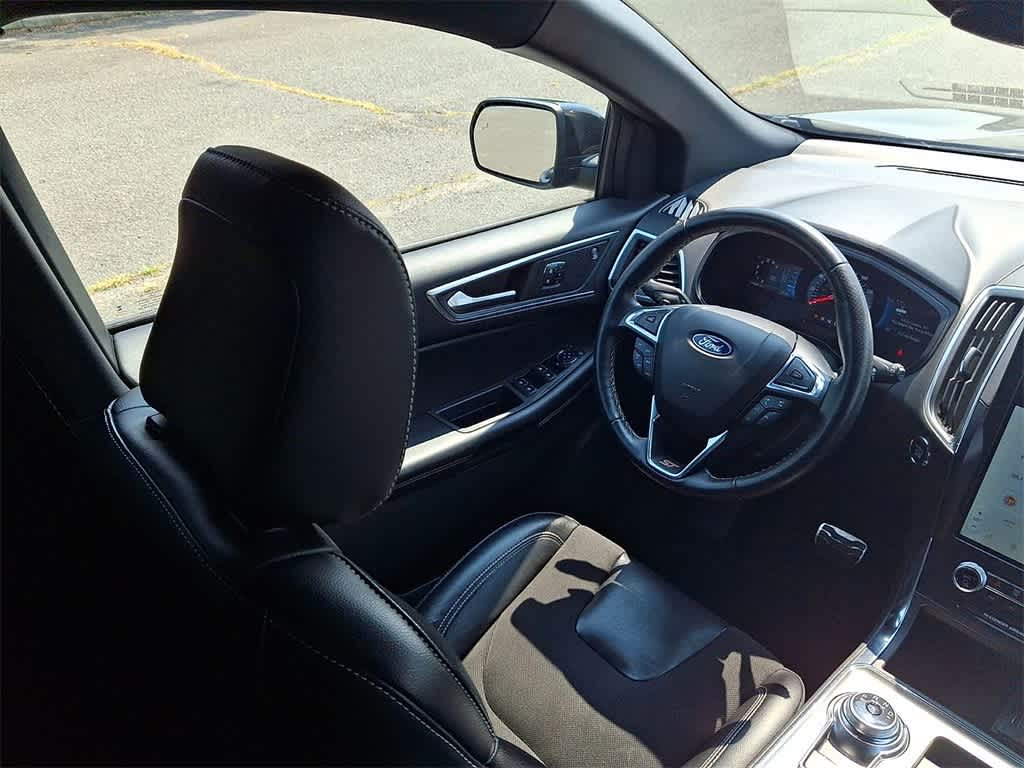 Thumbnail: 2023 Ford Edge - 15