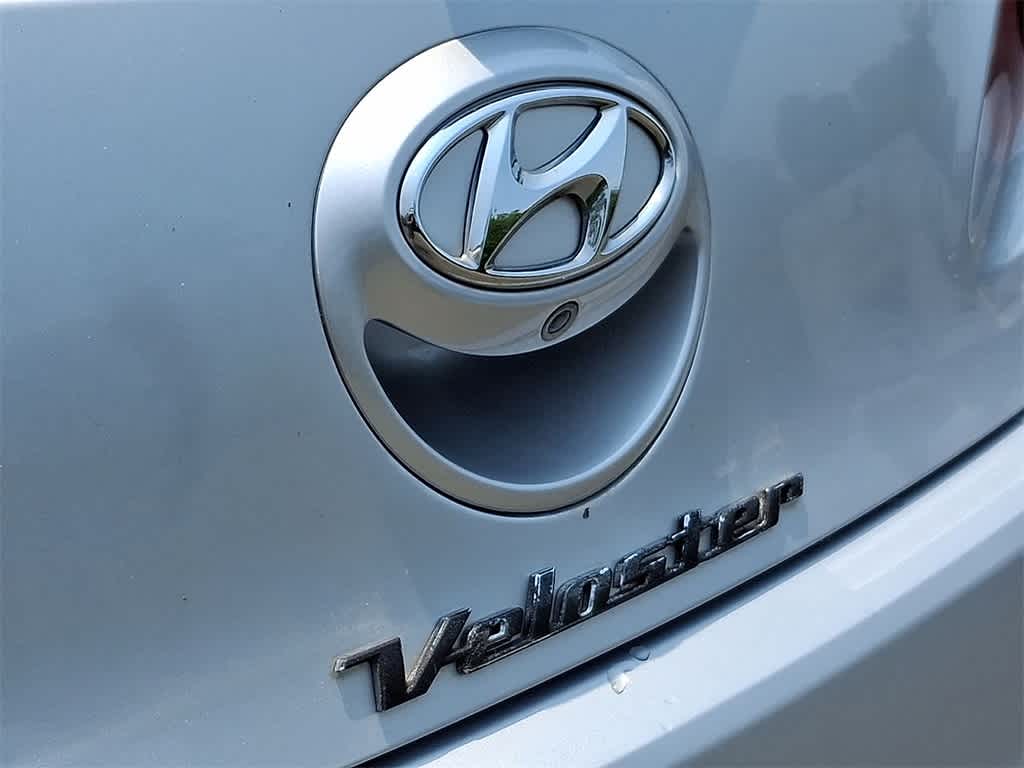 Thumbnail: 2015 Hyundai Veloster - 22