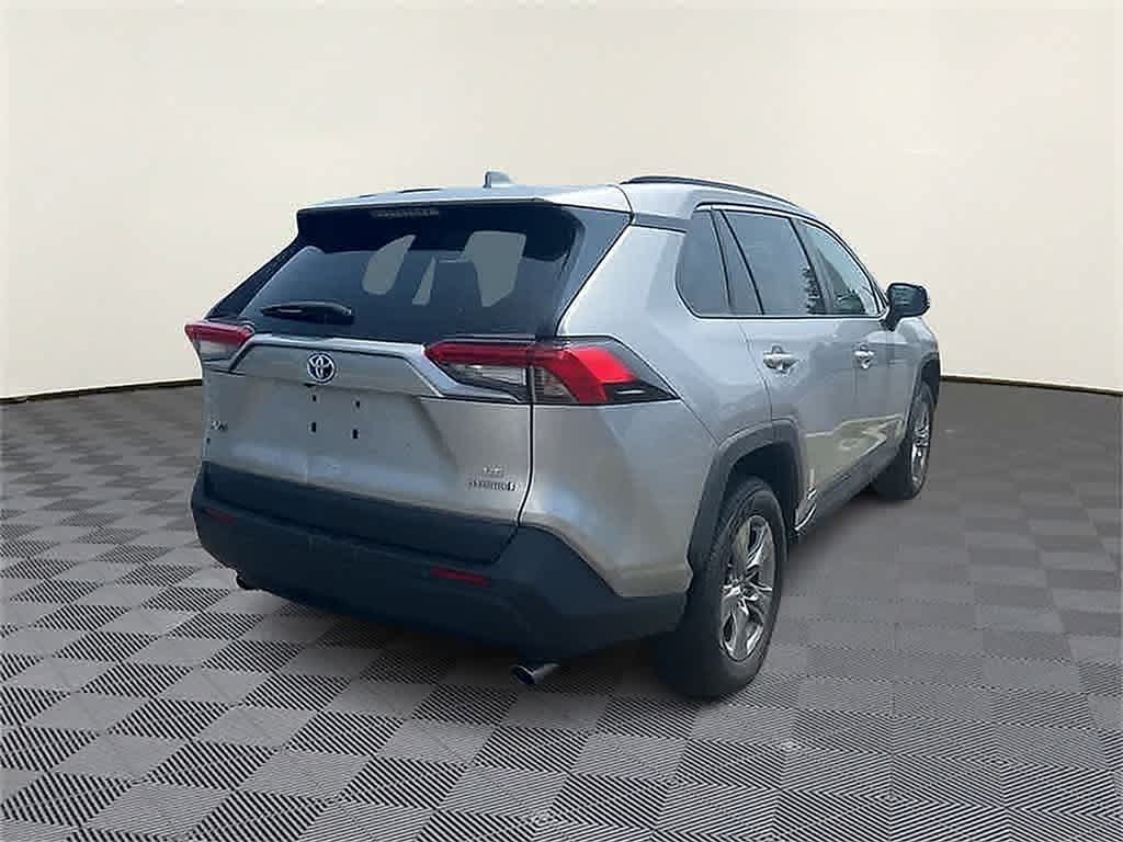 Thumbnail: 2022 Toyota RAV4 - 6