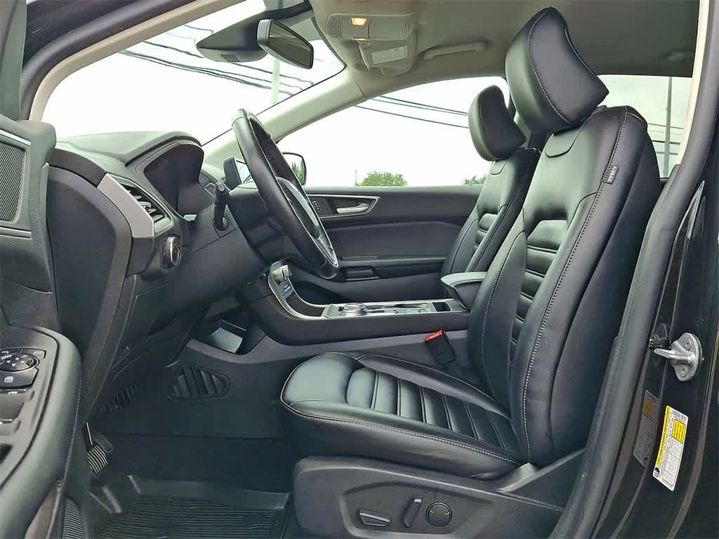 Thumbnail: 2023 Ford Edge - 11
