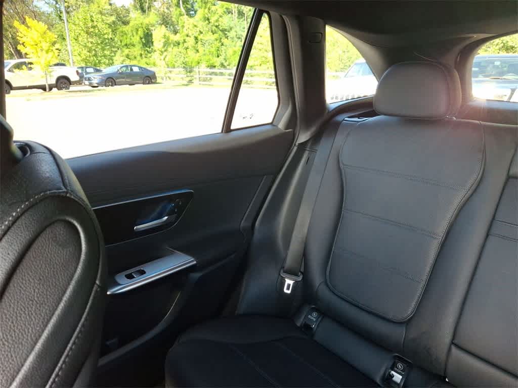 Thumbnail: 2024 Mercedes-Benz GLC - 12