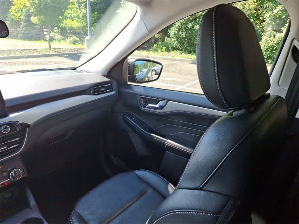 Thumbnail: 2022 Ford Escape - 11