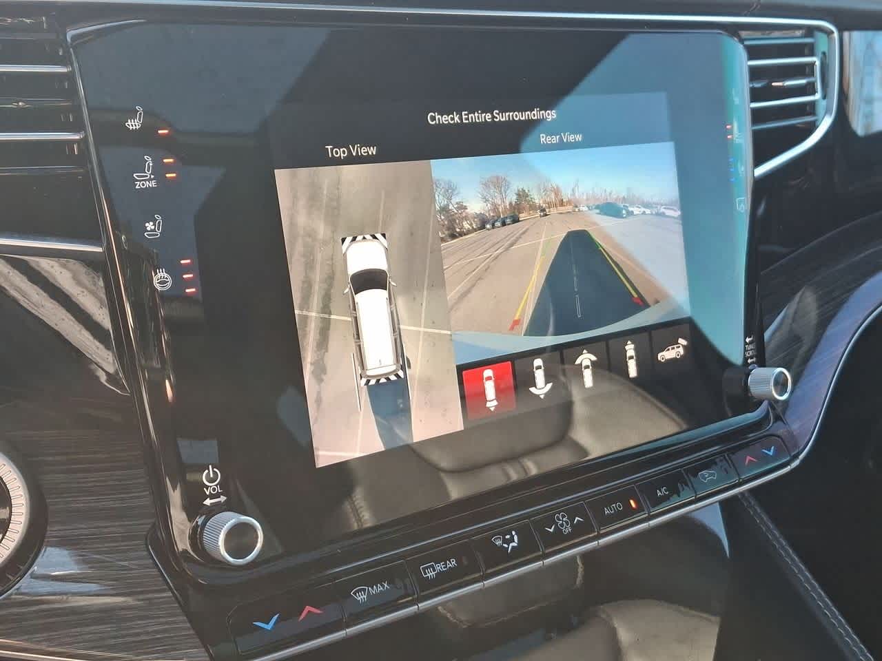 Thumbnail: 2022 Jeep Wagoneer - 21