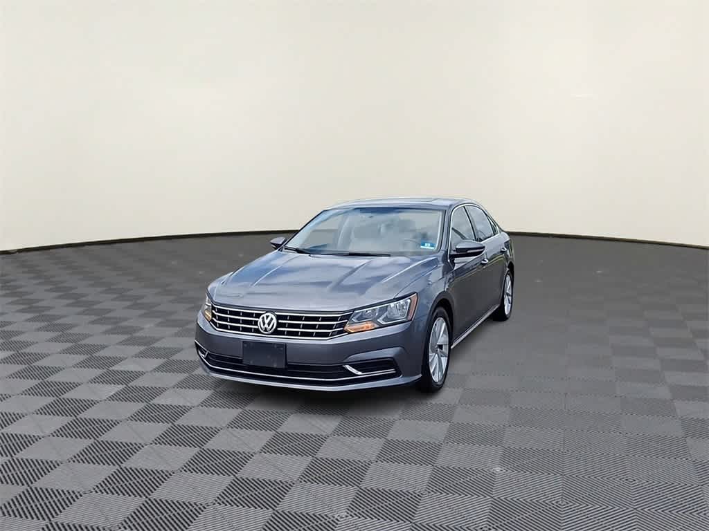 Thumbnail: 2018 Volkswagen Passat - 3