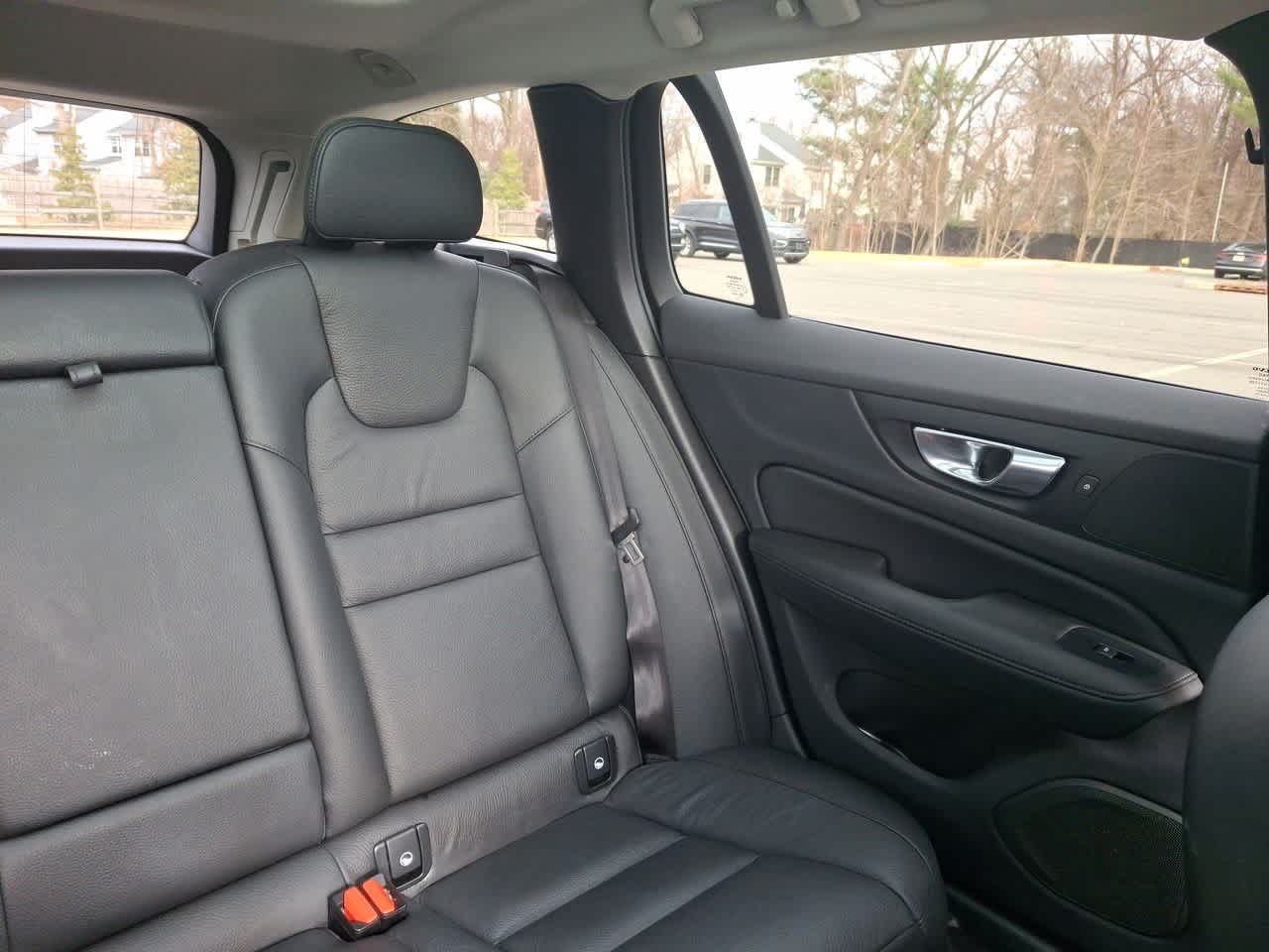 Thumbnail: 2025 Volvo S60 - 14