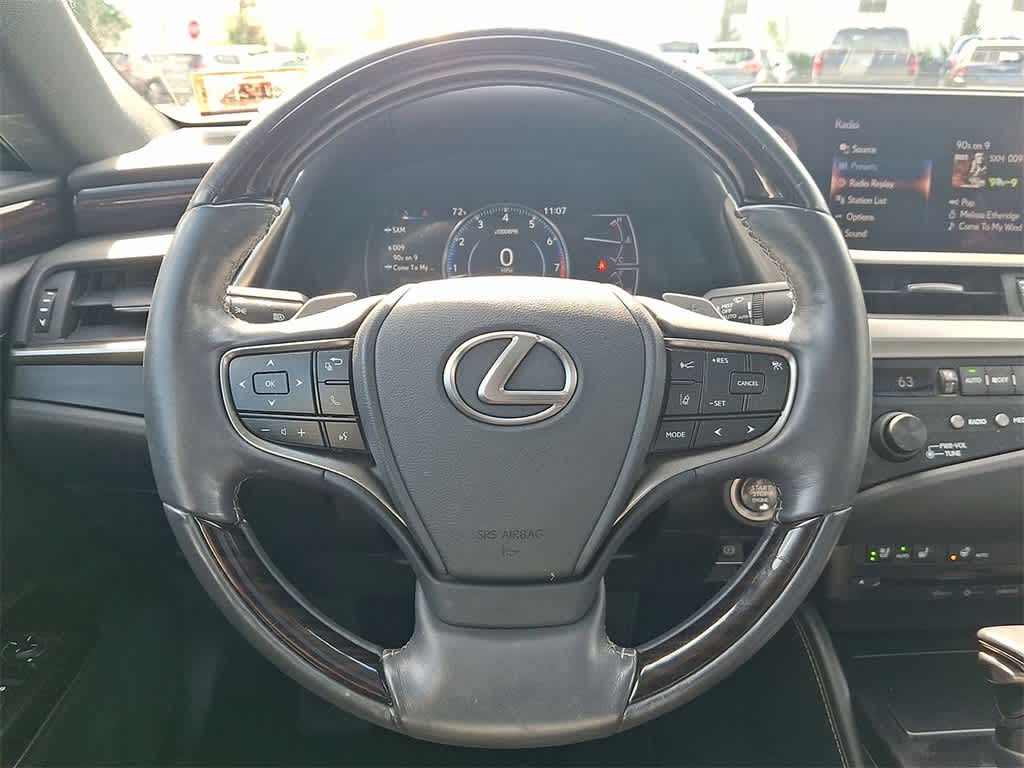 Thumbnail: 2019 Lexus ES - 22